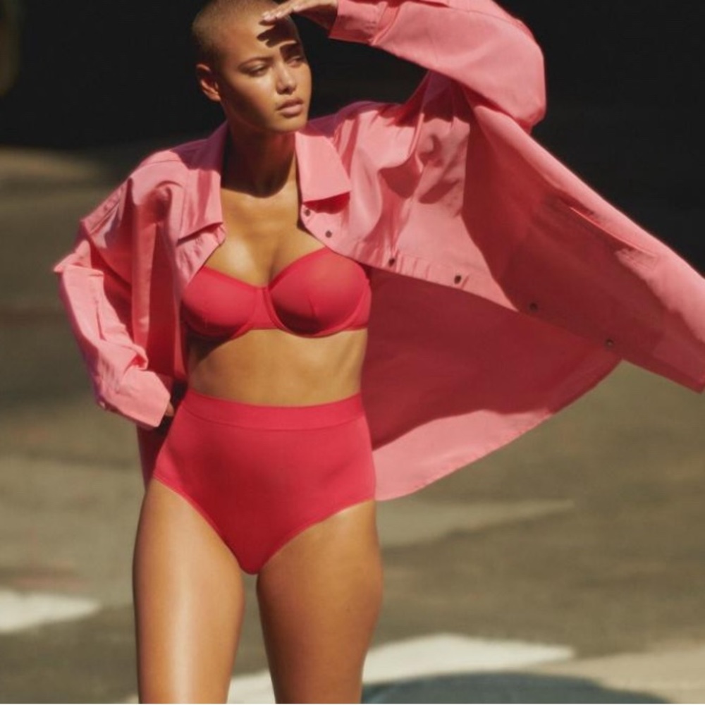 CUUP Seamless Balconette Bra and High-Waist Brief Set in Coral Pink